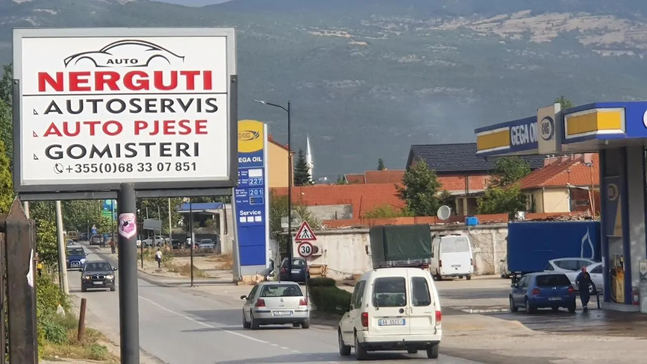 Arbi Guest House Kukes Apartament