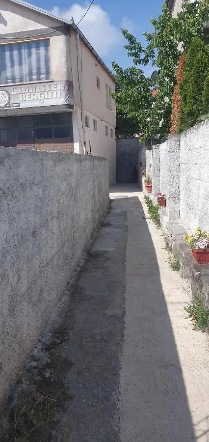 Apartment Arbi Guest House Kukes