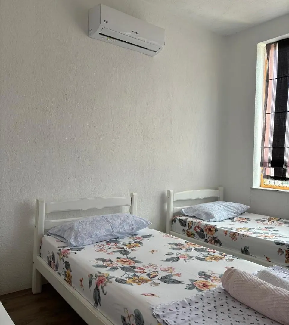 Arbi Guest House Kukes 0*,  Albania