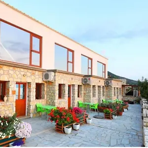 Dena Apartament