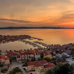 Naomi , Bibinje Chorwacja