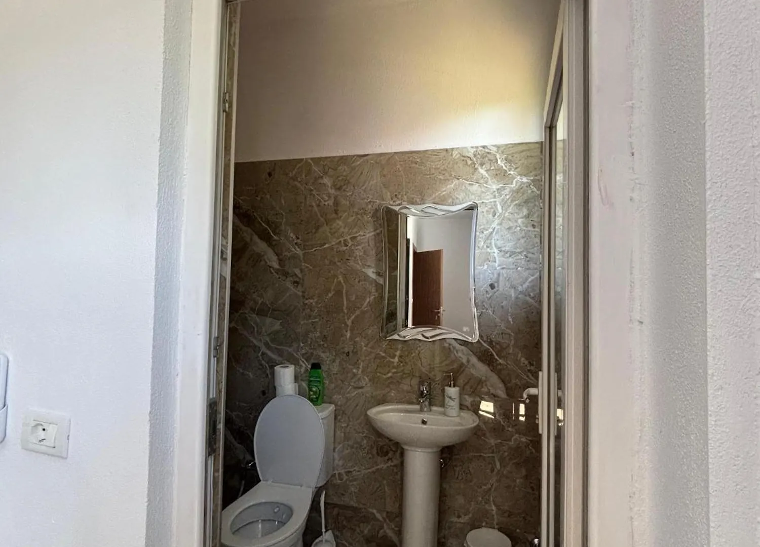 Arbi Guest House Kukes Apartment